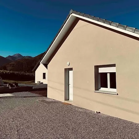 Maisonnette Avec Vue Montagne Et Jardin *